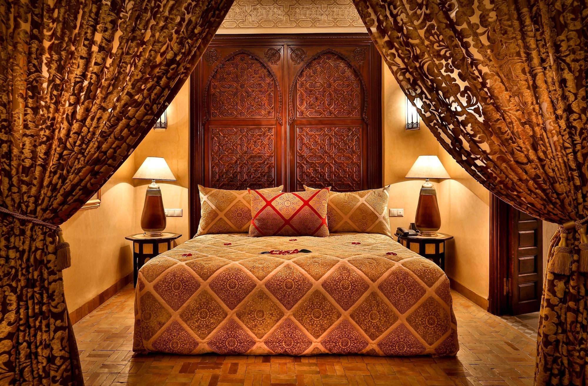Riad Kniza Marrakesh Exterior foto A bedroom at the hotel