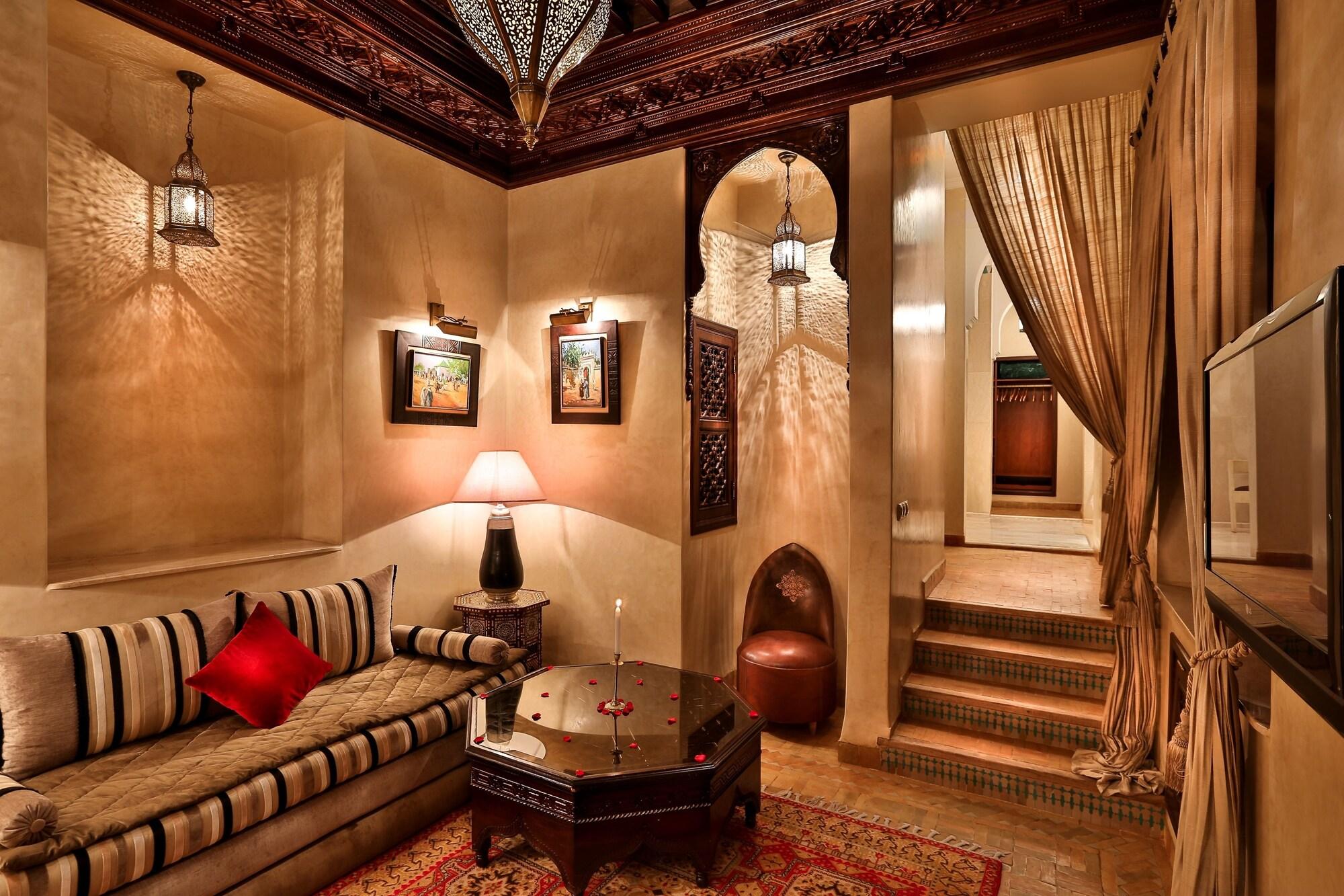 Riad Kniza Marrakesh Exterior foto Interior of a Moroccan house