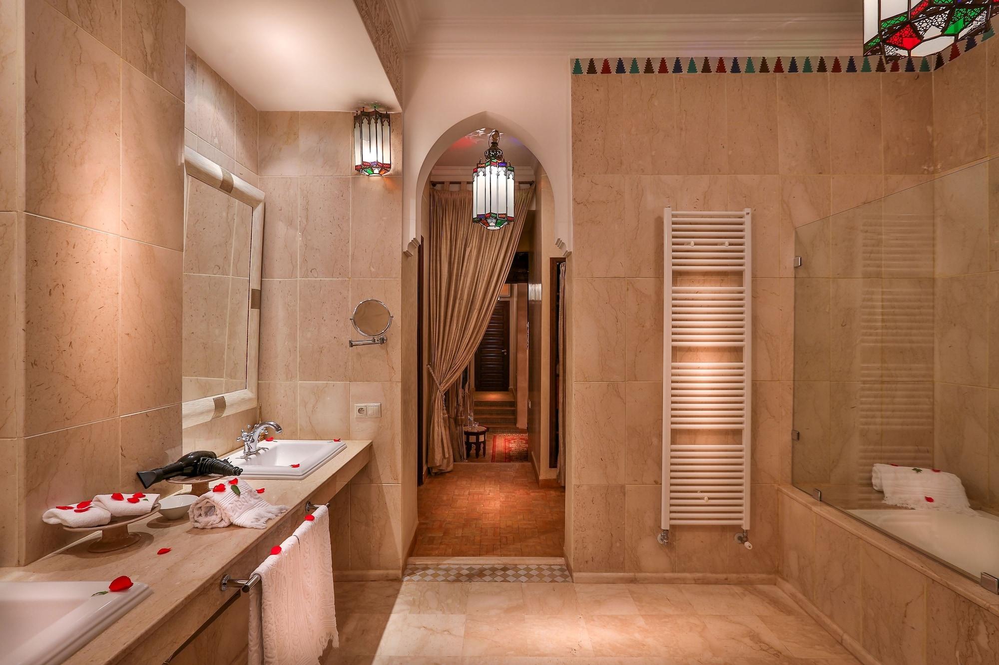 Riad Kniza Marrakesh Exterior foto Bathroom