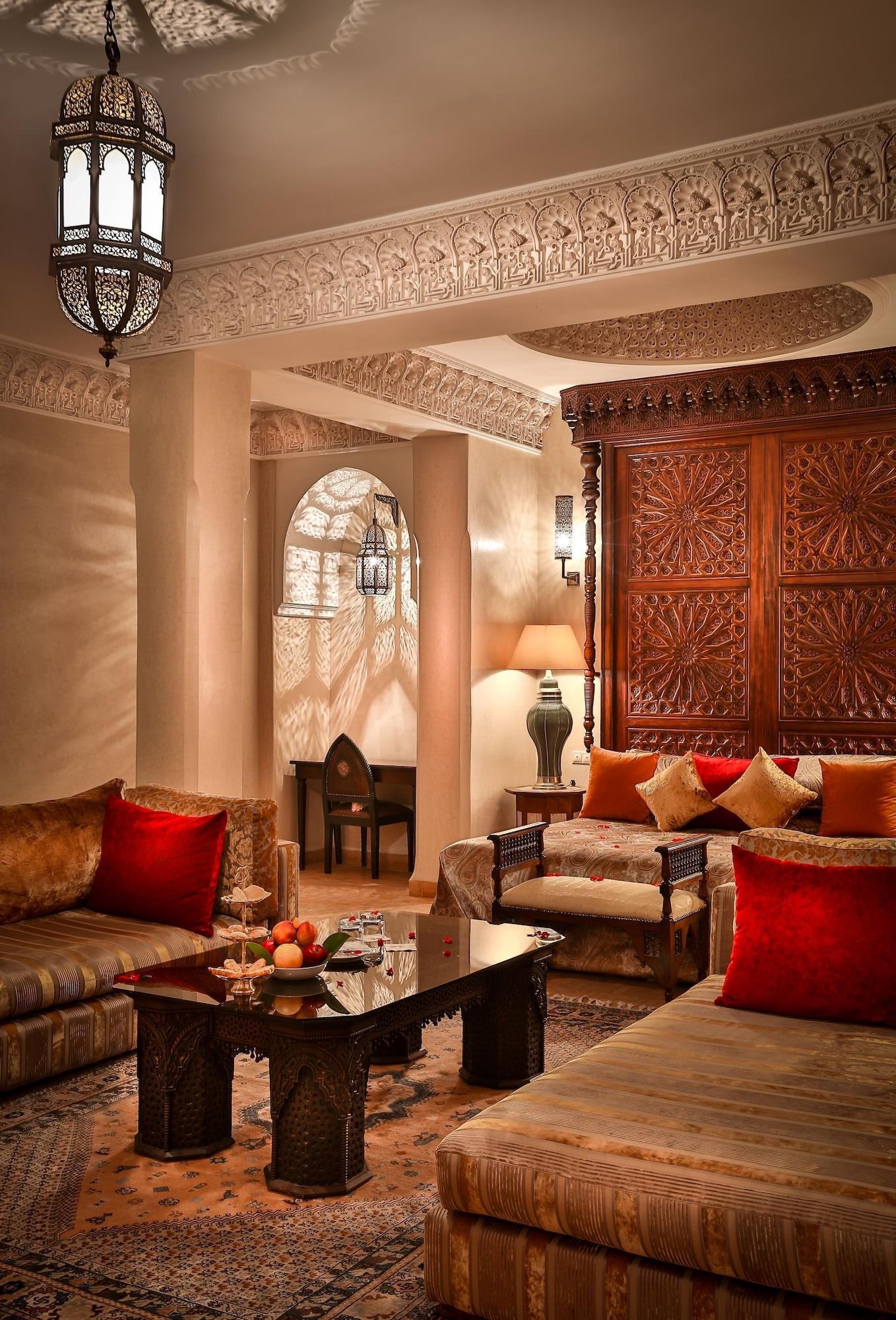 Riad Kniza Marrakesh Exterior foto The interior of a suite at the Four Seasons Hotel, Marrakech
