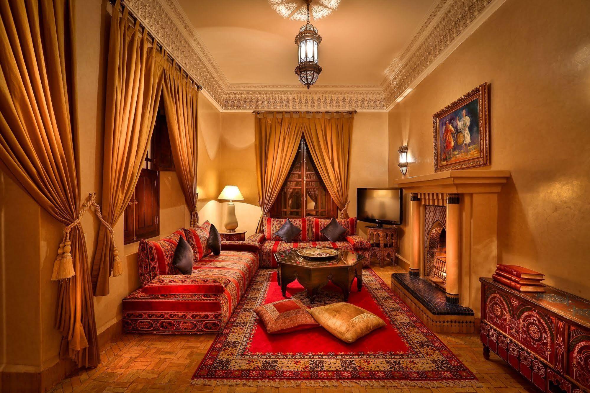 Riad Kniza Marrakesh Exterior foto A Moroccan living room