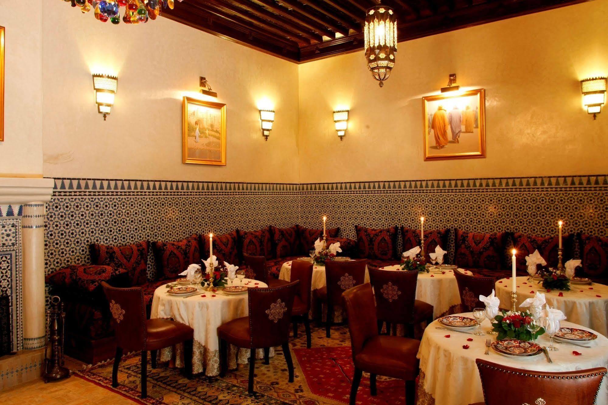 Riad Kniza Marrakesh Exterior foto Restaurant in Marrakech